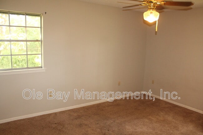 Building Photo - 5470 Barbara Dr
