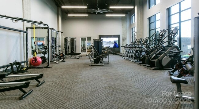 Building Photo - 145 New Bern St