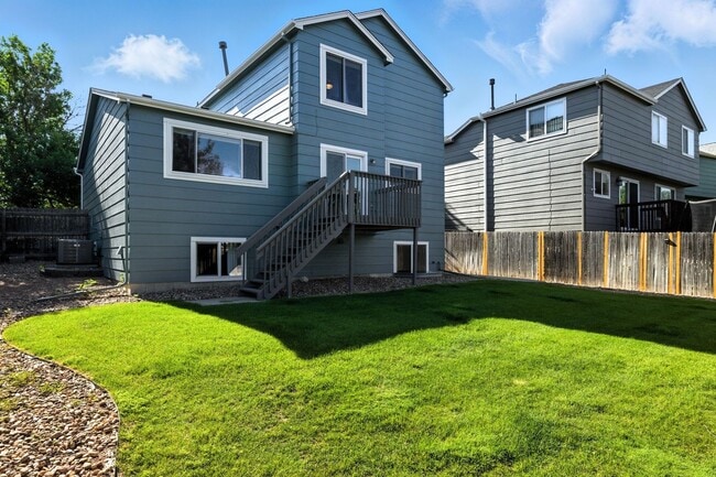 Building Photo - Beautiful, Well-Maintained 4 Bed/4 Bath Ho...