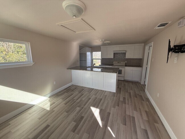 Building Photo - Purington5317