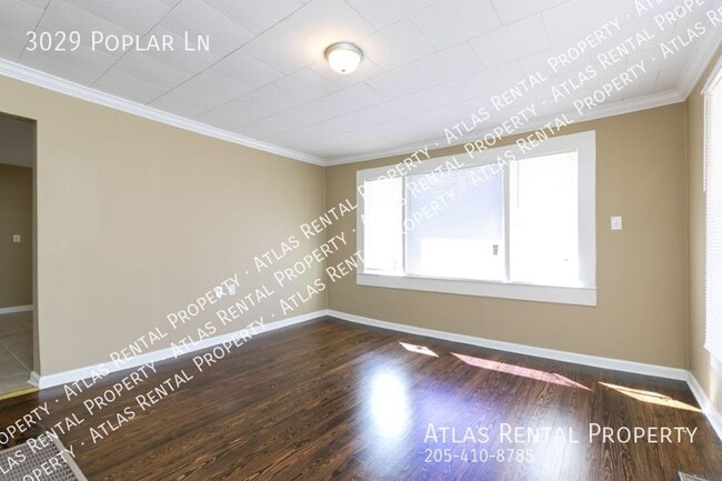 Building Photo - 3029 Poplar Ln