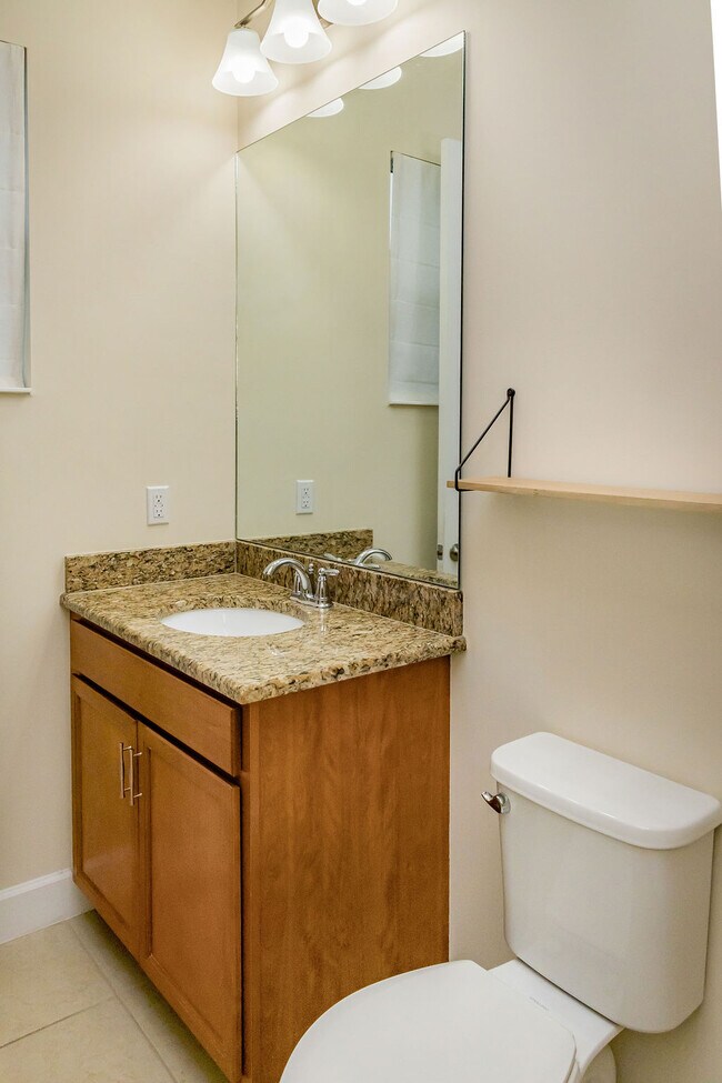 Building Photo - 15323 Goldfinch Cir