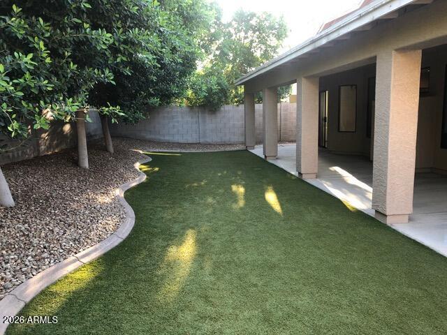 Building Photo - 1011 W Samantha Way