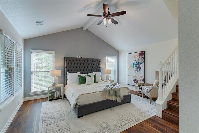 Building Photo - 9305 Granada Hills Dr