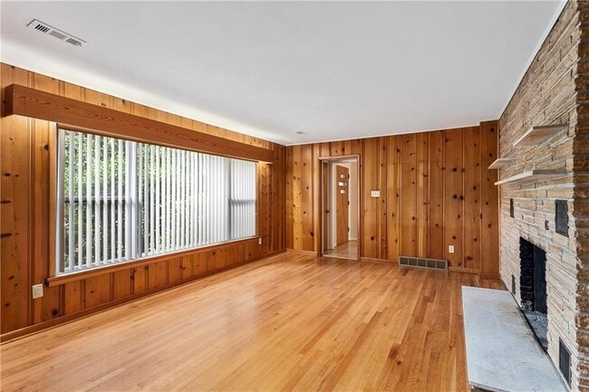 Building Photo - 1201 N Woolsey Ave