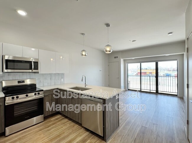 Building Photo - 1653 Midtown Pl