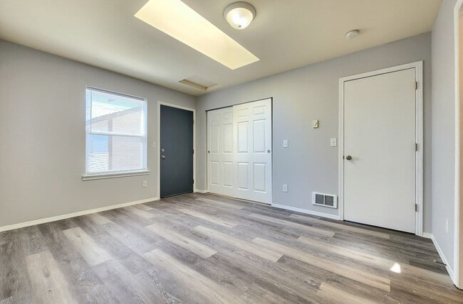 Building Photo - 3 Bedroom 2 Bath Home in Arlington