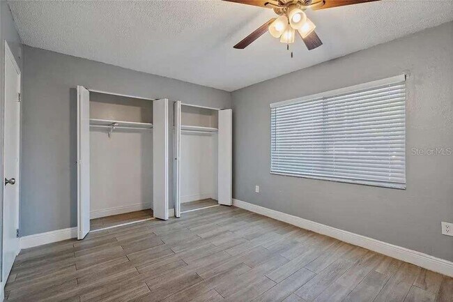 Building Photo - 379 47th Ave N