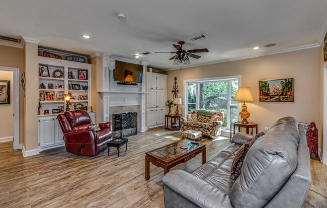 Building Photo - 4 Bed 3.5 bath Home in Ridgeland for Rent!!