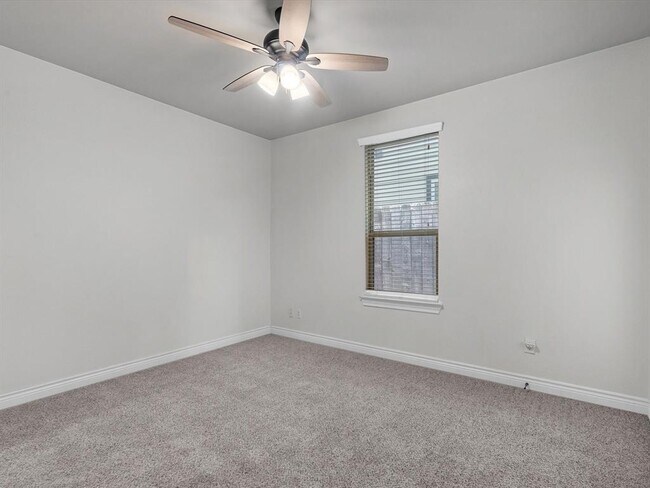 Building Photo - 5319 Kiam St