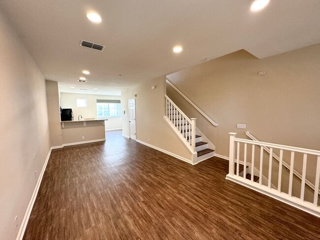 Building Photo - Perfect Shape Downtown Livermore Townhome ...