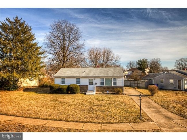 Building Photo - 203 Bluefield Rd