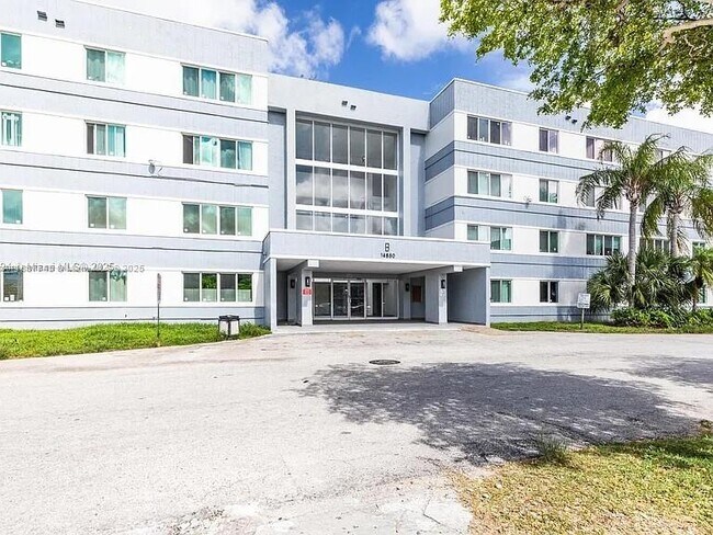 Primary Photo - 14850 Naranja Lakes Blvd