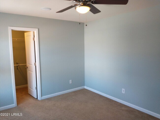 Building Photo - 38 Pennyroyal Way