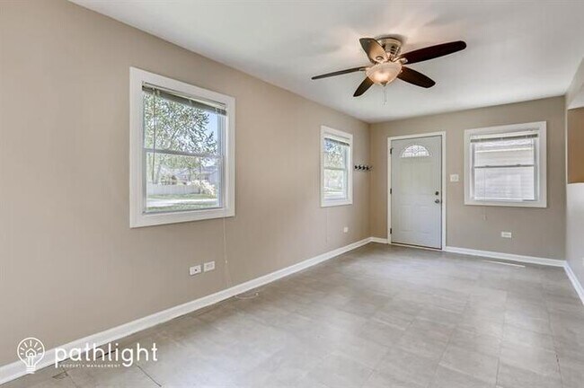 Building Photo - 37 Briarwood Drive, Crystal Lake, IL, 60014