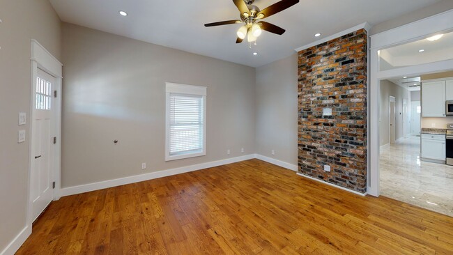 Building Photo - $1695 per Bedroom | 4BR/2BA Fort Sanders R...