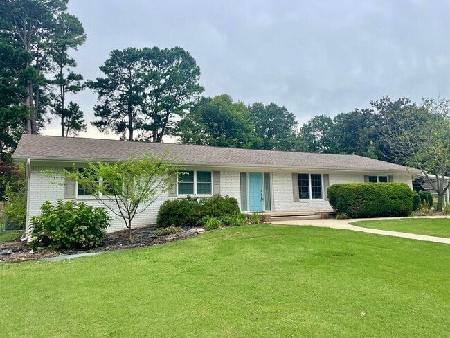 Primary Photo - Turnkey Renovated Home!