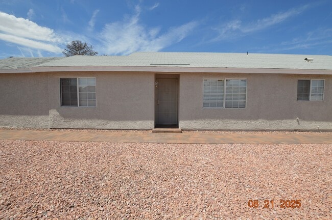 Building Photo - 6751 Sebring St