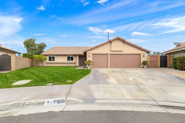 Building Photo - 44030 Mariposa Ct