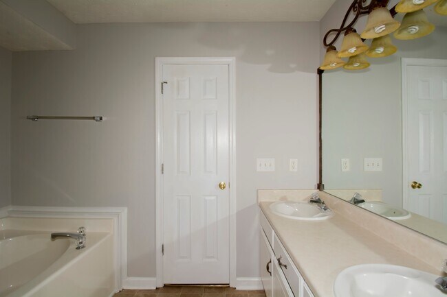 Building Photo - Coming Soon | Pre-Lease Now – Beautiful 3BR/2BA Ranch Home in Covington!