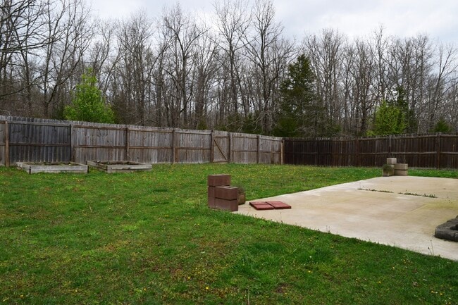 Building Photo - Large 2 story 3 bedroom 2 bathroom!