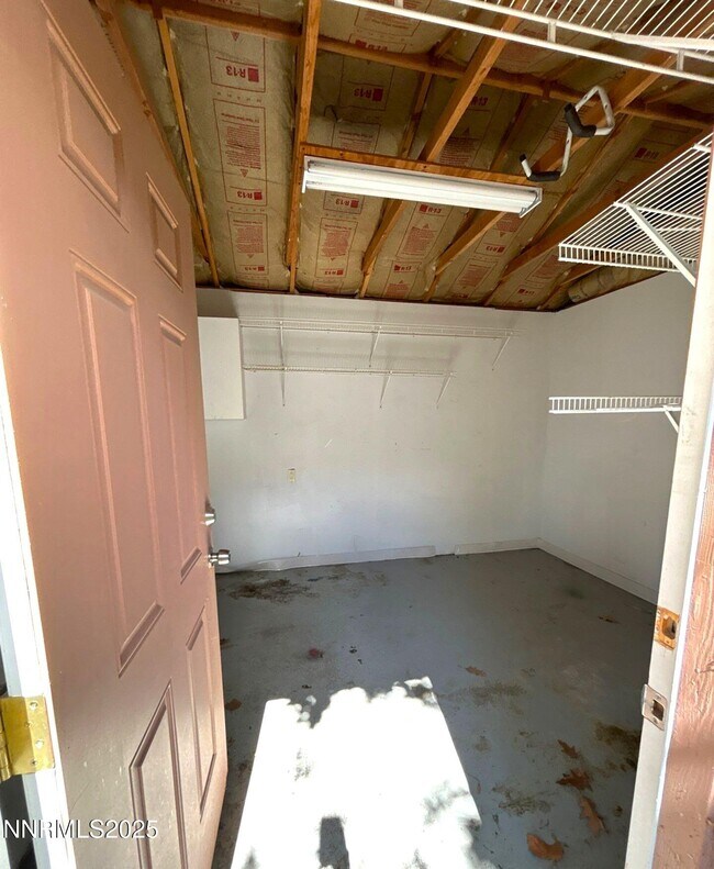 Building Photo - 3140 Scarlet Oaks Ct