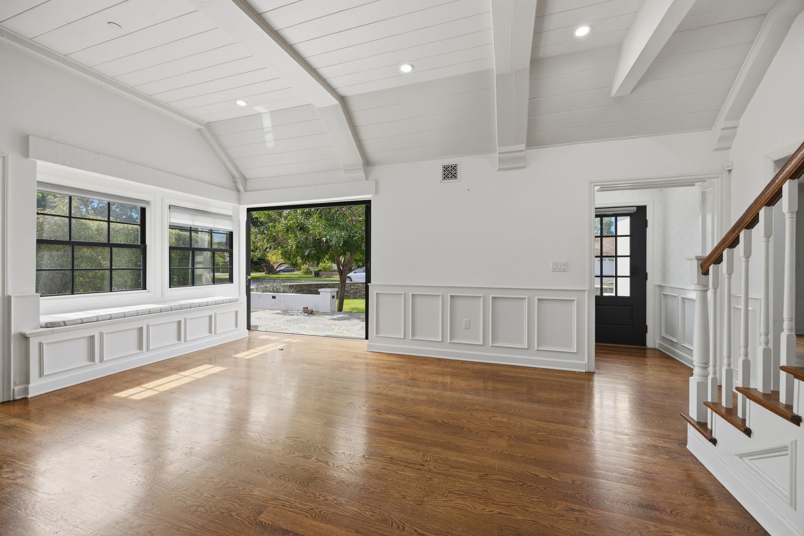 Building Photo - Beautiful Two-Story Burbank Home with Pool, Hardwood Floors & Guest House