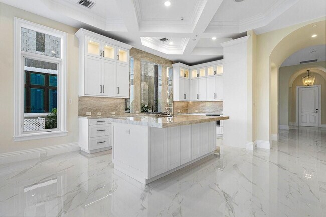 Building Photo - 549 NE 19th Ave