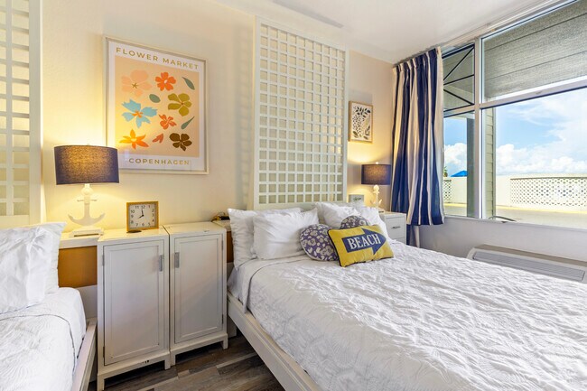 Building Photo - 611 Destiny Dr