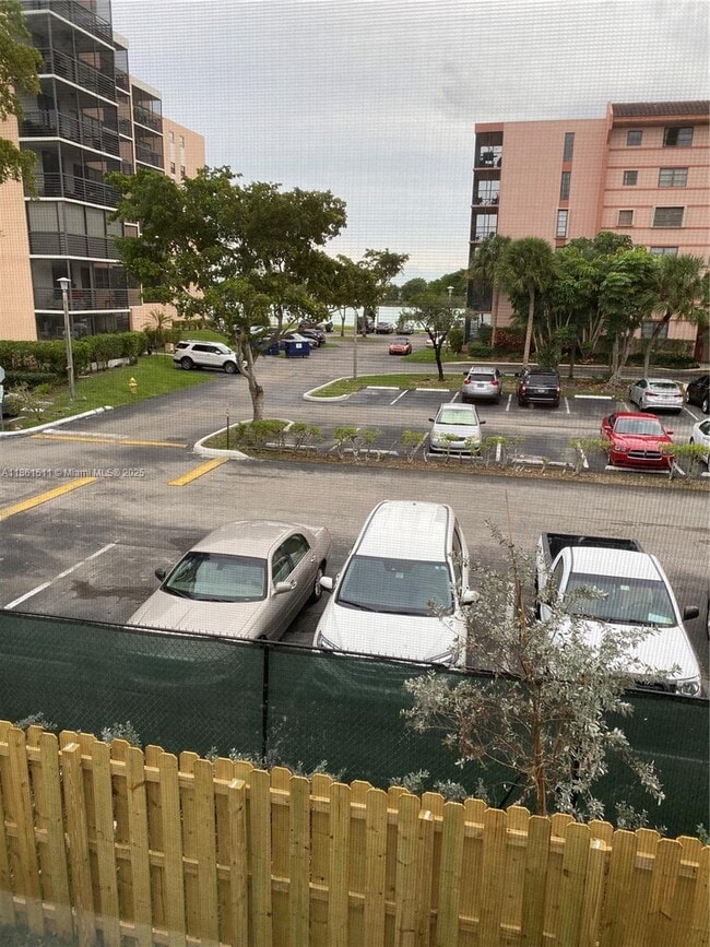 Building Photo - 316 NE 208th Ter