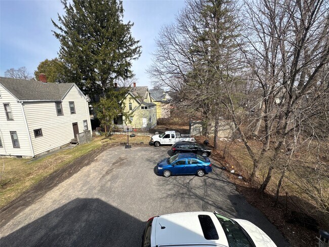 Building Photo - 44 Leroy St