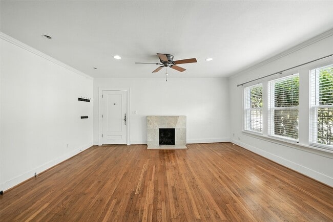 Building Photo - 4036 Dexter Ave