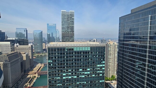 Building Photo - 300 N State St