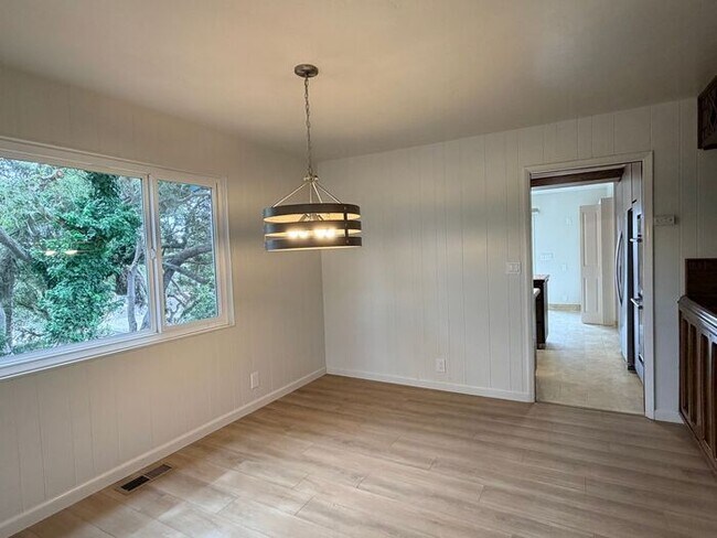 Building Photo - Conveniently Located in Pacific Grove – Lovely 2 Bedroom, 2 Bathroom Cottage-Style Home