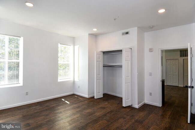 Building Photo - The Jefferson Apartment