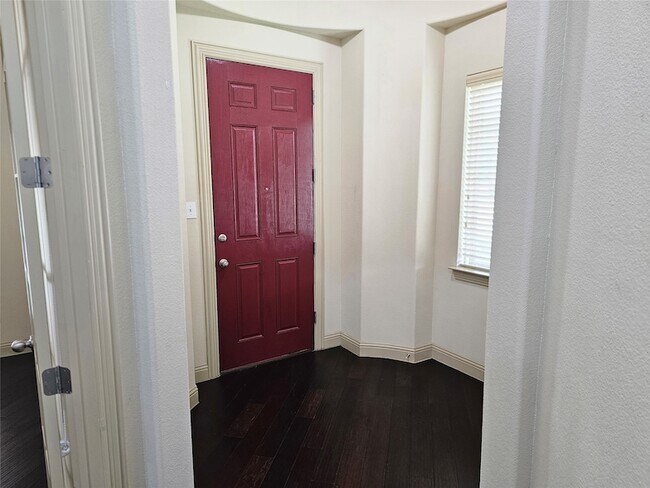 Building Photo - 4012 Eaton Park Dr