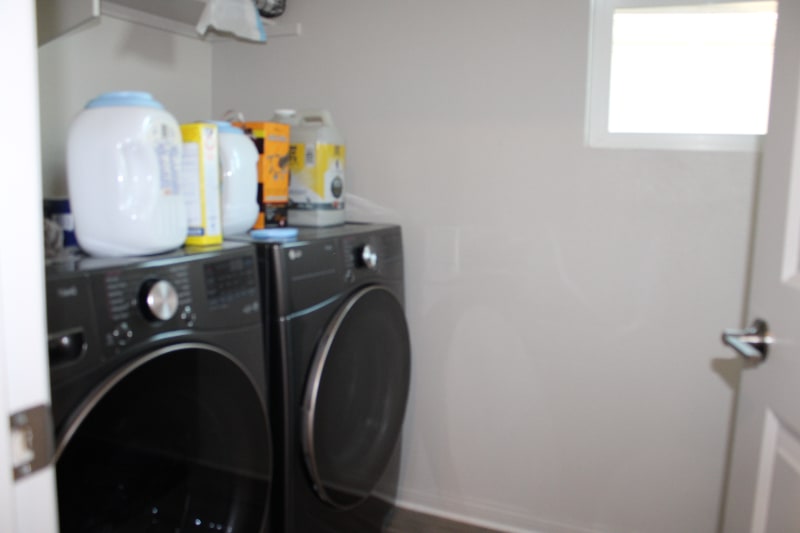 Building Photo - 26840 Red Dr