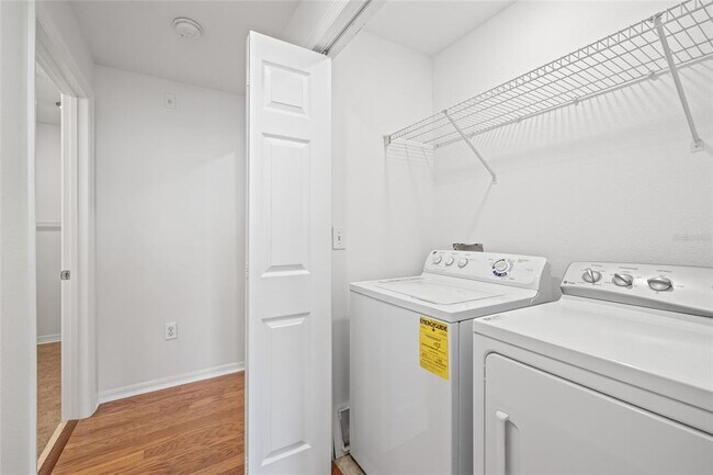 Building Photo - 501 Knights Run Ave