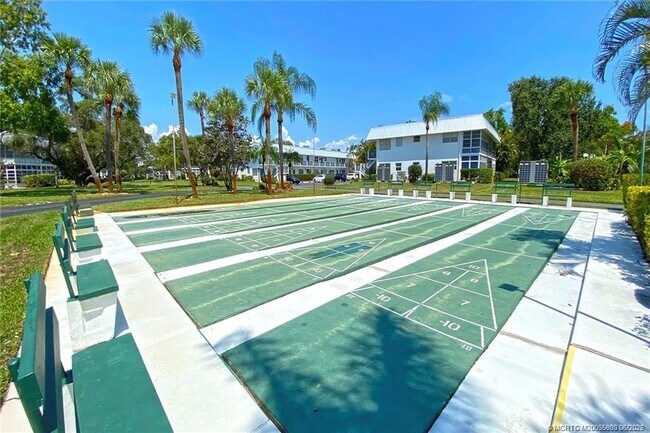 Building Photo - 2929 SE Ocean Blvd