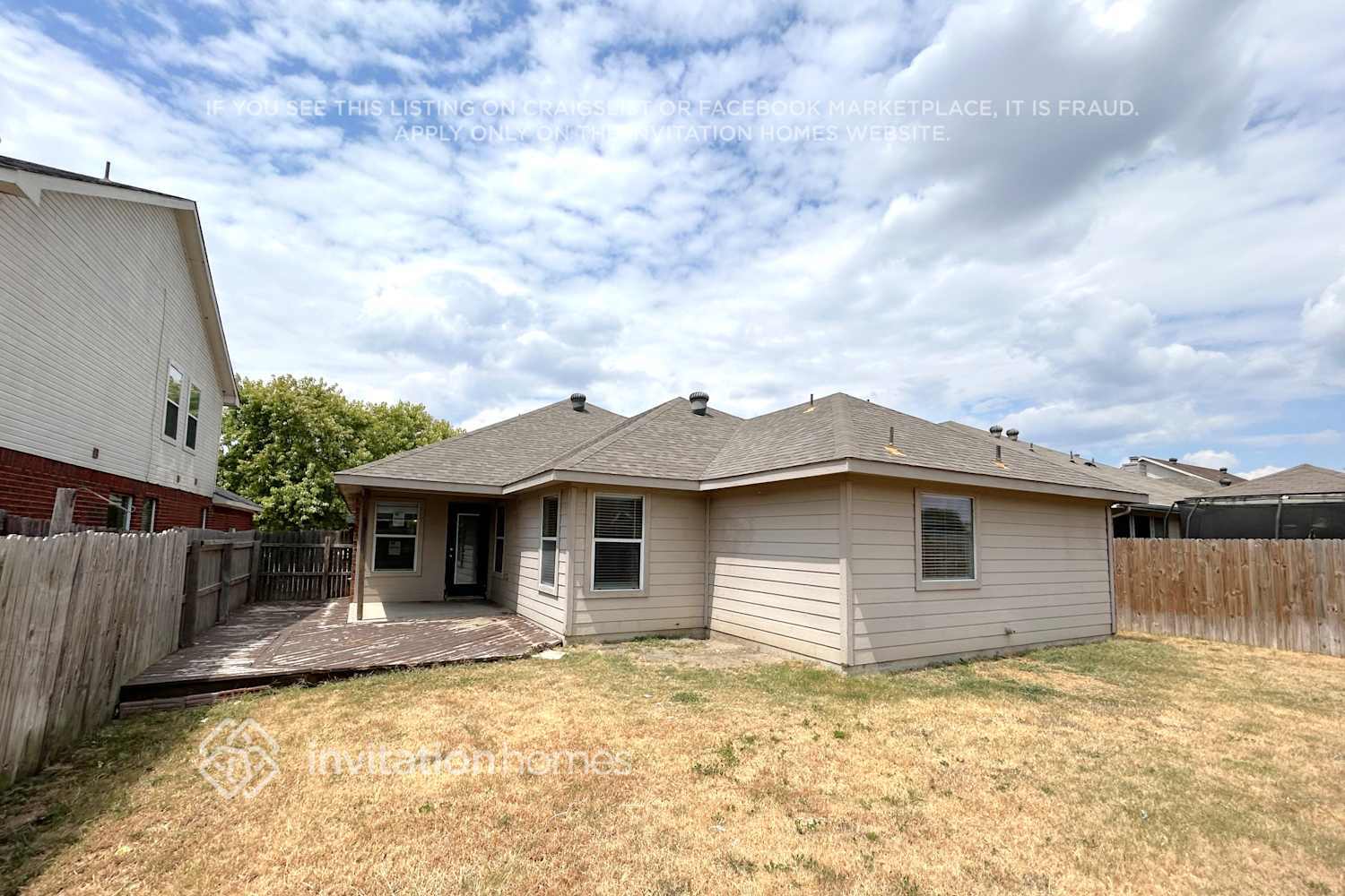 Building Photo - 1650 Hillside Dr