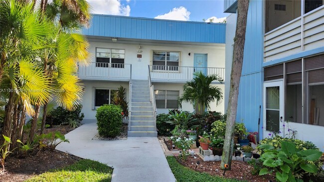 Building Photo - 419 Saxony Way