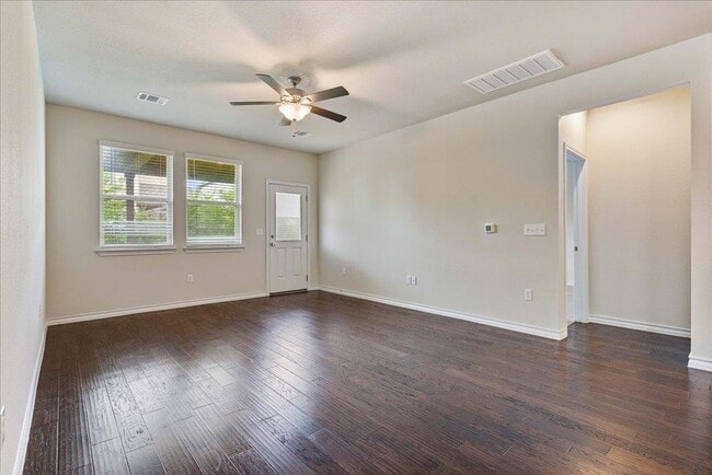 Building Photo - 7617 Saginaw Dr