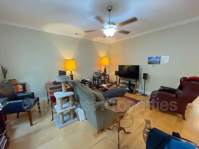 Building Photo - 5185 Celtic Dr
