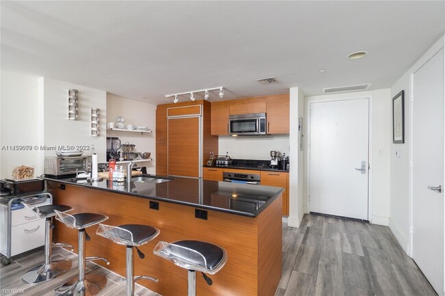 Building Photo - 2 br, 2 bath Condo - 50 Biscayne Blvd Apt ...
