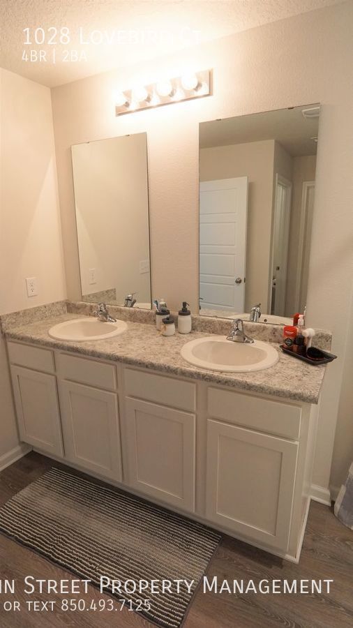 Building Photo - 1028 Lovebird Ct