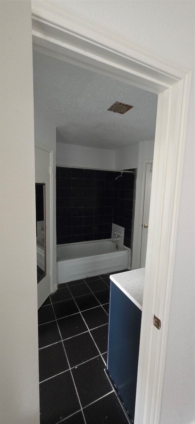 Building Photo - 2606 Lemonwood Ln