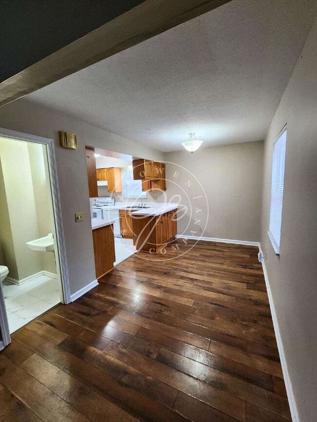 Building Photo - Sylvania Schools | Spacious 3-Bedroom Home in Sylvania Park