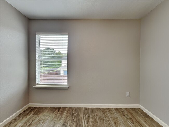 Building Photo - 21618 Rain Leaf Ct