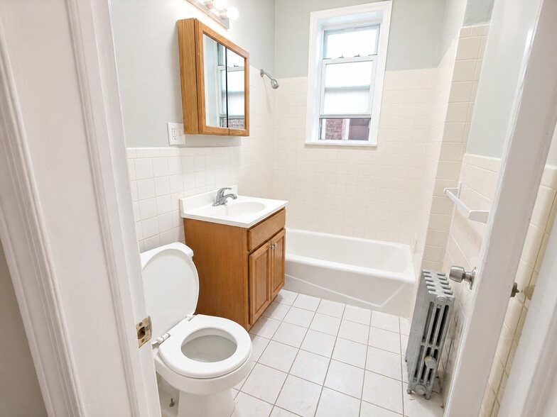 Building Photo - 383 Clifton Ave