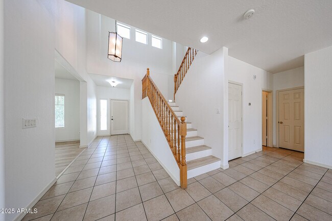 Building Photo - 17435 W Saguaro Ln
